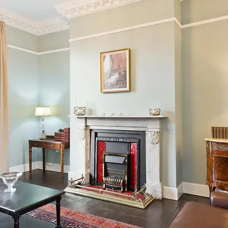 The George Bernard Shaw Apartman